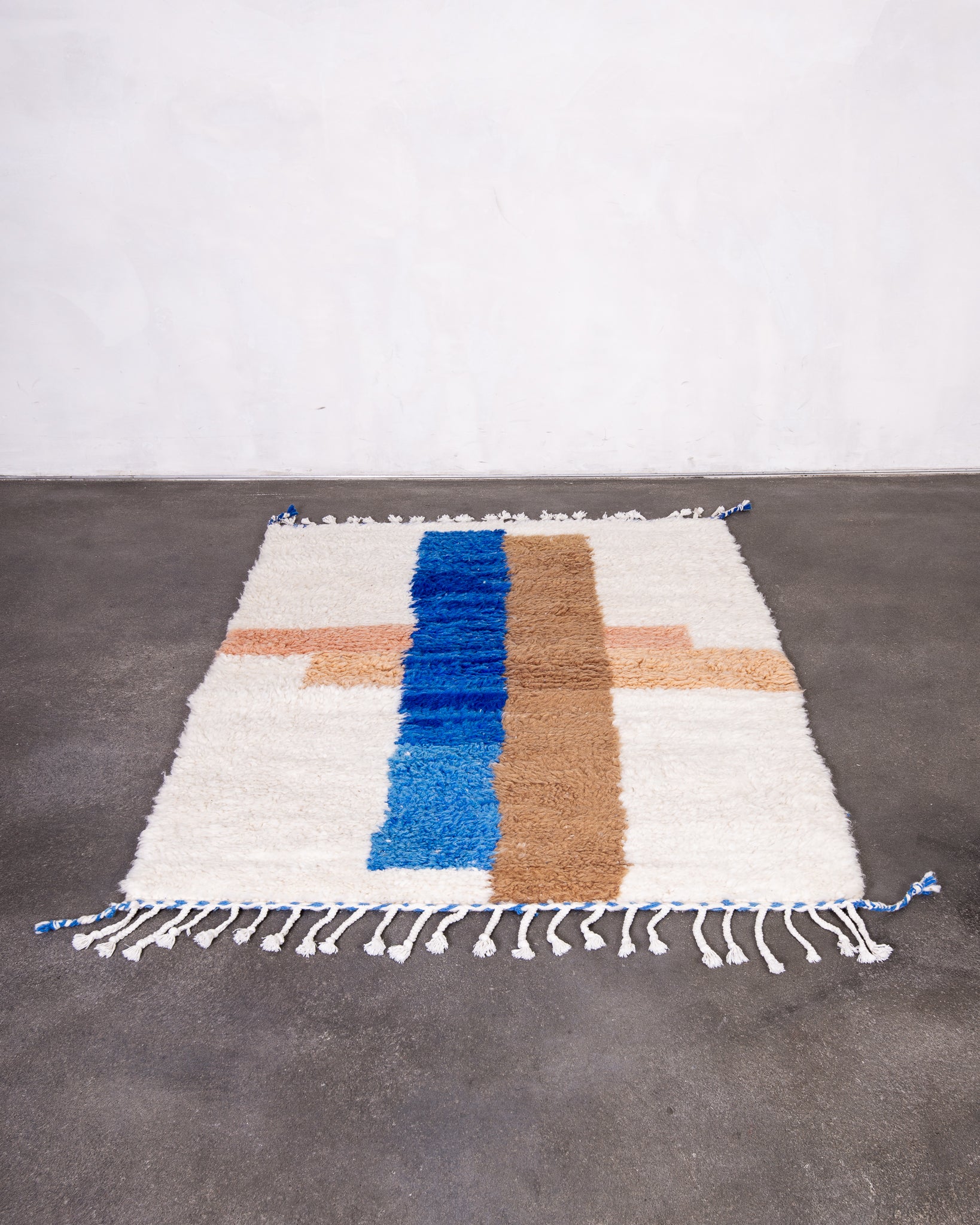 Modern designer handcrafted Berber rug from morocco Beniourain with beautiful colors and patterns